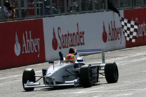 Robin Frijns er favorit til det europæiske Formel BMW mesterskab